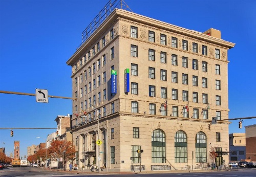 Holiday Inn Express Baltimore-Downtown image 17