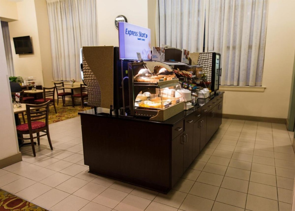 Holiday Inn Express Baltimore-Downtown Image 26
