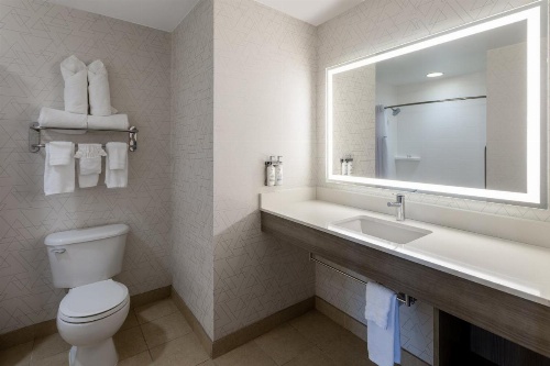 Holiday Inn Express Baltimore-Downtown image 42