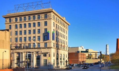 Holiday Inn Express Baltimore-Downtown image 45
