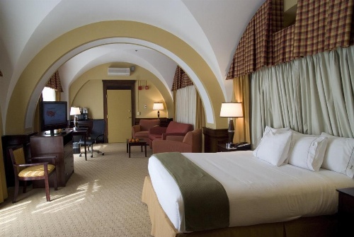 Holiday Inn Express Baltimore-Downtown image 8